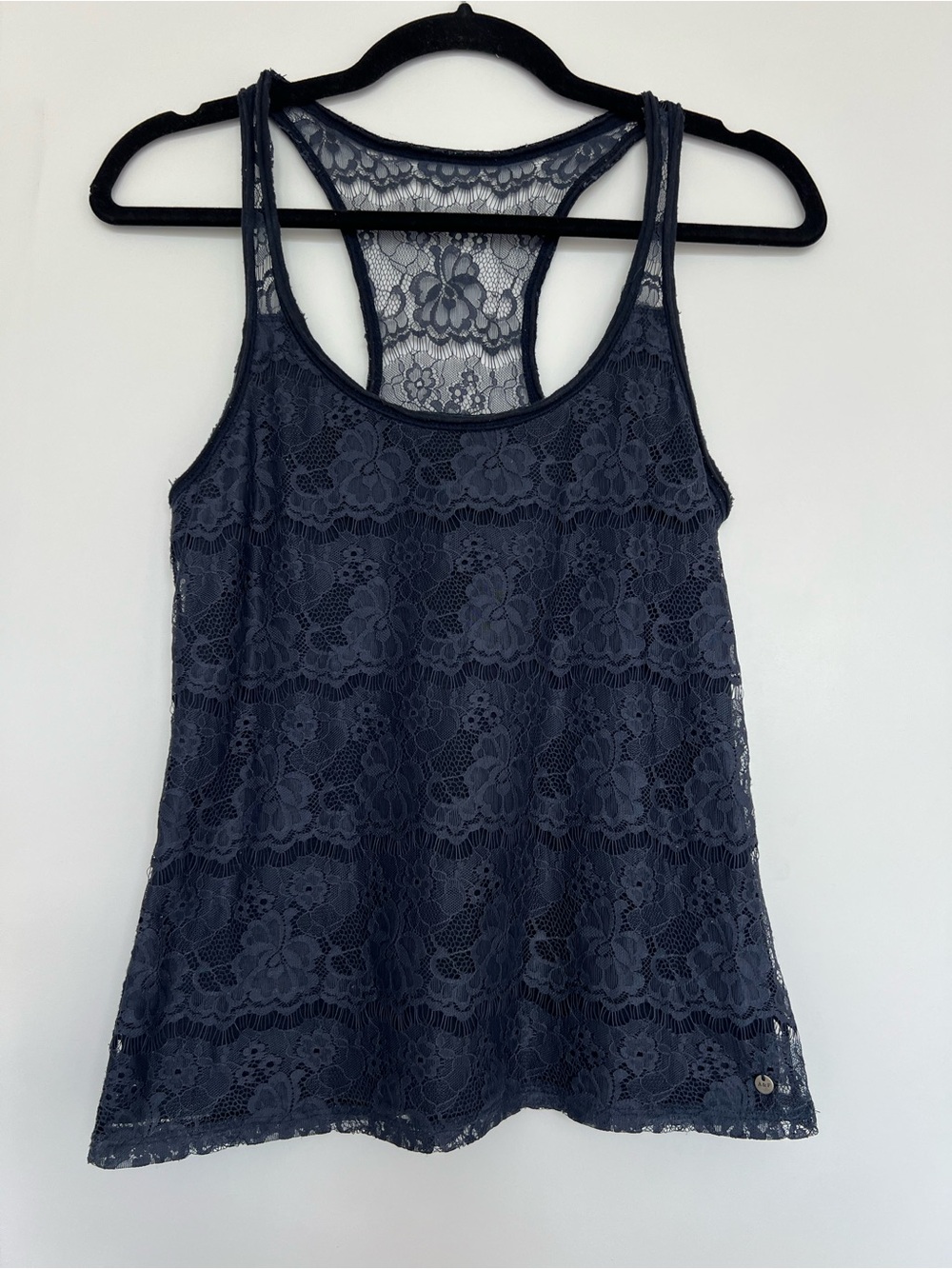 2010s Abercrombie & Fitch Navy Floral Lace Racerback top